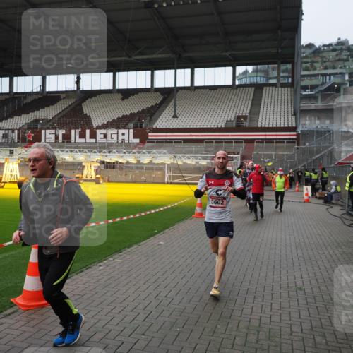 07.12.2025 - St. Pauli X-Mass-Run No. 15 Fabian Wolf http://msf.ph/oto/9421829 07.12.2025 11:48:07 Ziel 207, 724, 796, 1471, 1474, 1597, 2381, 2384, 2516, 2842, 3312, 3313, 3542, 3545, 3547, 3602, 4425, 4427 meine-sportfotos.de