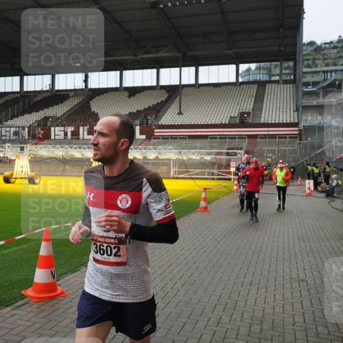 07.12.2025 - St. Pauli X-Mass-Run No. 15 Fabian Wolf http://msf.ph/oto/9421832 07.12.2025 11:48:08 Ziel 207, 724, 796, 1471, 1474, 1597, 2516, 2842, 3312, 3313, 3542, 3545, 3547, 3602, 4425, 4427 meine-sportfotos.de