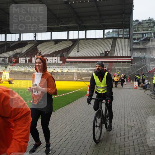 07.12.2025 - St. Pauli X-Mass-Run No. 15 Fabian Wolf http://msf.ph/oto/9421853 07.12.2025 11:48:13 Ziel 207, 724, 796, 990, 1471, 1474, 1597, 3312, 3504, 3528, 3542, 3545, 3547, 3602 meine-sportfotos.de