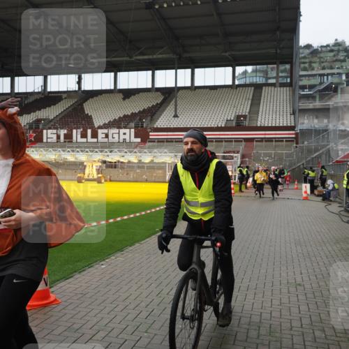 07.12.2025 - St. Pauli X-Mass-Run No. 15 Fabian Wolf http://msf.ph/oto/9421855 07.12.2025 11:48:13 Ziel 207, 724, 796, 990, 1471, 1474, 1597, 3312, 3504, 3528, 3542, 3545, 3547, 3602 meine-sportfotos.de