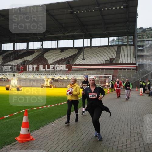 07.12.2025 - St. Pauli X-Mass-Run No. 15 Fabian Wolf http://msf.ph/oto/9421860 07.12.2025 11:48:19 Ziel 207, 990, 3504, 3528, 3542, 3545, 3547, 3602, 3635, 3638, 3657 meine-sportfotos.de
