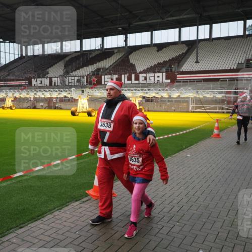 07.12.2025 - St. Pauli X-Mass-Run No. 15 Fabian Wolf http://msf.ph/oto/9421889 07.12.2025 11:48:30 Ziel 616, 732, 990, 1911, 1926, 1927, 2432, 3504, 3528, 3635, 3638, 3646, 3657, 4134, 4423, 4424, 4426, 4477, 4480 meine-sportfotos.de