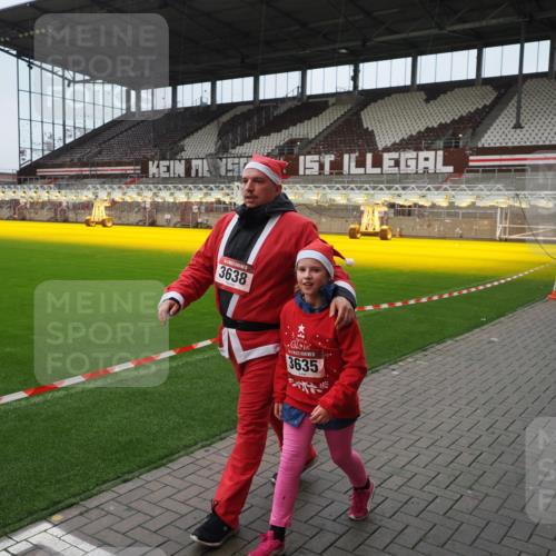 07.12.2025 - St. Pauli X-Mass-Run No. 15 Fabian Wolf http://msf.ph/oto/9421891 07.12.2025 11:48:31 Ziel 616, 732, 990, 1891, 1911, 1926, 1927, 2432, 3504, 3528, 3635, 3638, 3646, 3657, 4134, 4423, 4424, 4426, 4477, 4480 meine-sportfotos.de