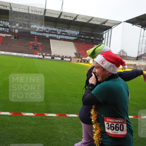 07.12.2025 - St. Pauli X-Mass-Run No. 15 Fabian Wolf http://msf.ph/oto/9422149 07.12.2025 11:50:05 Ziel 2118, 2872, 3660, 3697, 3778 meine-sportfotos.de