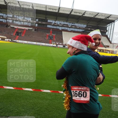 07.12.2025 - St. Pauli X-Mass-Run No. 15 Fabian Wolf http://msf.ph/oto/9422150 07.12.2025 11:50:05 Ziel 2118, 2872, 3660, 3697, 3778 meine-sportfotos.de
