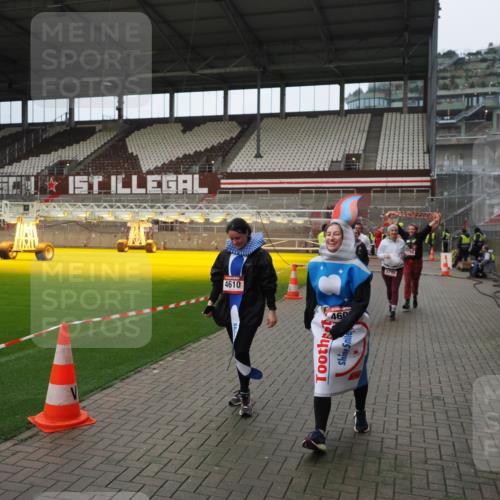 07.12.2025 - St. Pauli X-Mass-Run No. 15 Fabian Wolf http://msf.ph/oto/9422344 07.12.2025 11:51:45 Ziel 648, 650, 2025, 2027, 3790, 3794, 3795, 3853, 3875, 4602, 4610 meine-sportfotos.de