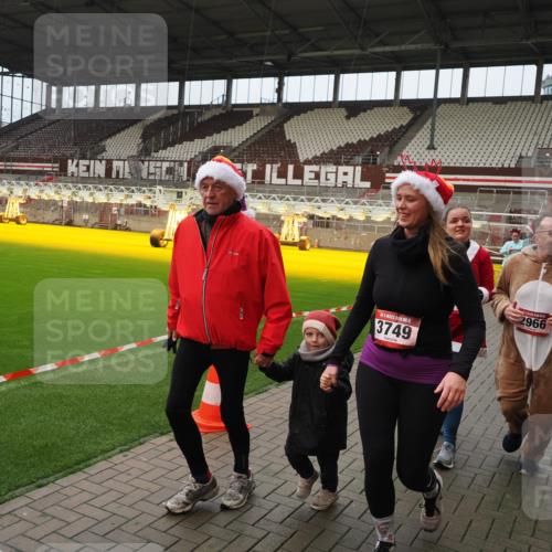 07.12.2025 - St. Pauli X-Mass-Run No. 15 Fabian Wolf http://msf.ph/oto/9422556 07.12.2025 11:53:11 Ziel 104, 524, 1238, 1239, 1289, 1290, 1803, 2685, 2735, 2966, 3006, 3355, 3356, 3749, 3750, 4248 meine-sportfotos.de