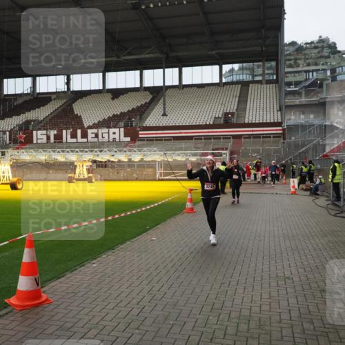 07.12.2025 - St. Pauli X-Mass-Run No. 15 Fabian Wolf http://msf.ph/oto/9422638 07.12.2025 11:53:55 Ziel 283, 287, 2625, 3249, 3507, 3510 meine-sportfotos.de