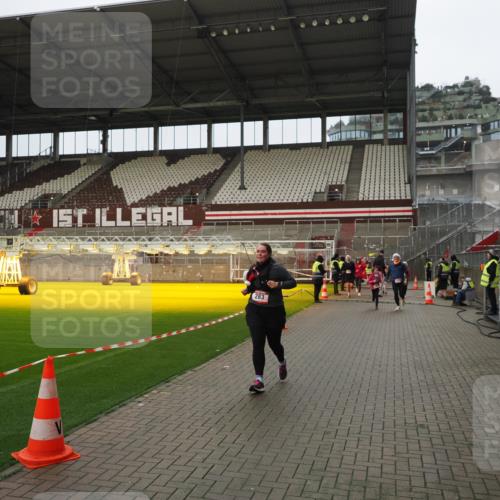 07.12.2025 - St. Pauli X-Mass-Run No. 15 Fabian Wolf http://msf.ph/oto/9422649 07.12.2025 11:53:58 Ziel 283, 287, 2229, 2625, 2626, 2629, 2759, 3249, 3418, 3507, 3510 meine-sportfotos.de