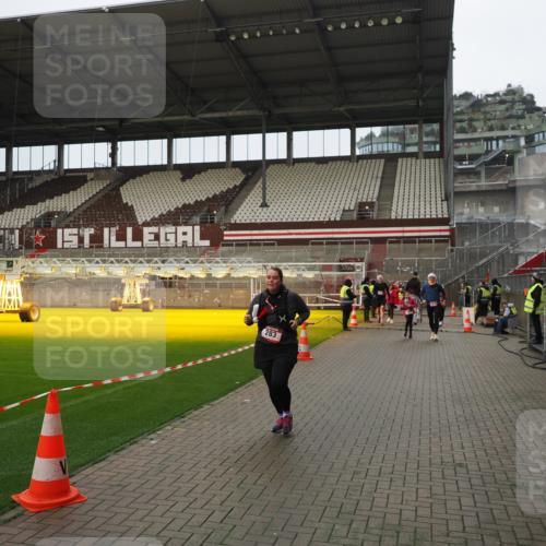 07.12.2025 - St. Pauli X-Mass-Run No. 15 Fabian Wolf http://msf.ph/oto/9422650 07.12.2025 11:53:59 Ziel 283, 287, 2229, 2625, 2626, 2629, 2759, 3249, 3418, 3507, 3510 meine-sportfotos.de