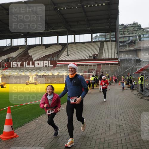 07.12.2025 - St. Pauli X-Mass-Run No. 15 Fabian Wolf http://msf.ph/oto/9422660 07.12.2025 11:54:04 Ziel 283, 287, 2229, 2625, 2626, 2629, 2759, 3031, 3249, 3418, 3507, 3510 meine-sportfotos.de