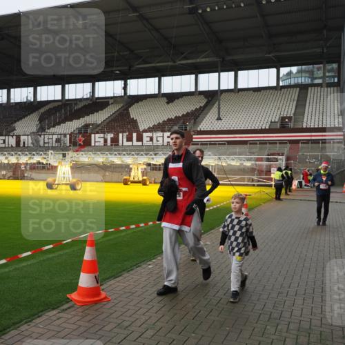 07.12.2025 - St. Pauli X-Mass-Run No. 15 Fabian Wolf http://msf.ph/oto/9422689 07.12.2025 11:54:17 Ziel 2626, 2759, 2963, 2970, 3031, 3247, 3418, 3989 meine-sportfotos.de