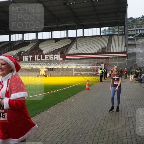 07.12.2025 - St. Pauli X-Mass-Run No. 15 Fabian Wolf http://msf.ph/oto/9422724 07.12.2025 11:54:29 Ziel 2775, 2778, 2782, 2783, 3446, 3989 meine-sportfotos.de