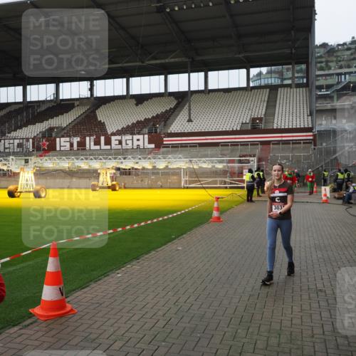07.12.2025 - St. Pauli X-Mass-Run No. 15 Fabian Wolf http://msf.ph/oto/9422725 07.12.2025 11:54:29 Ziel 2775, 2778, 2782, 2783, 3446, 3989 meine-sportfotos.de