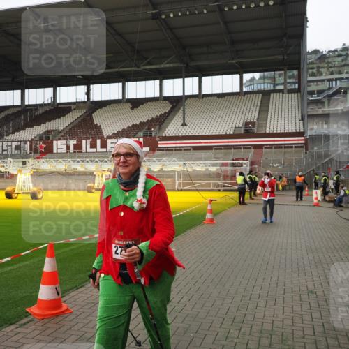 07.12.2025 - St. Pauli X-Mass-Run No. 15 Fabian Wolf http://msf.ph/oto/9422777 07.12.2025 11:54:43 Ziel 333, 1331, 1784, 2775, 2778, 2782, 2783 meine-sportfotos.de