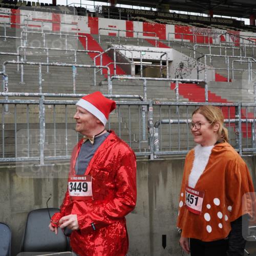 07.12.2025 - St. Pauli X-Mass-Run No. 15 Fabian Wolf http://msf.ph/oto/9422797 07.12.2025 11:54:58 Ziel  meine-sportfotos.de