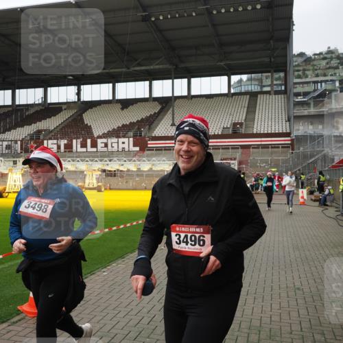 07.12.2025 - St. Pauli X-Mass-Run No. 15 Fabian Wolf http://msf.ph/oto/9422991 07.12.2025 11:56:31 Ziel 1088, 3007, 3433, 3496, 3498, 3511, 3900 meine-sportfotos.de