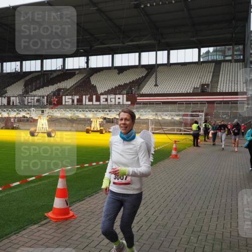 07.12.2025 - St. Pauli X-Mass-Run No. 15 Fabian Wolf http://msf.ph/oto/9423000 07.12.2025 11:56:36 Ziel 1088, 2929, 2932, 3007, 3433, 3496, 3498, 3511, 3842, 3843, 3844, 3900 meine-sportfotos.de