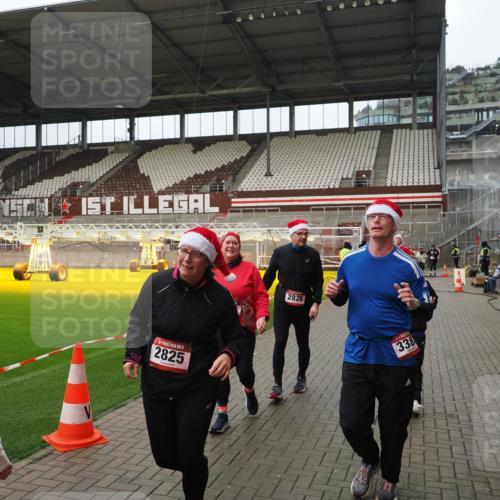 07.12.2025 - St. Pauli X-Mass-Run No. 15 Fabian Wolf http://msf.ph/oto/9423071 07.12.2025 11:56:59 Ziel 722, 1271, 2596, 2598, 2599, 2824, 2825, 2826, 3383, 3459, 4172, 4174 meine-sportfotos.de