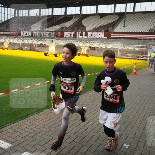 07.12.2025 - St. Pauli X-Mass-Run No. 15 Fabian Wolf http://msf.ph/oto/9423102 07.12.2025 11:57:07 Ziel 722, 1271, 1836, 1877, 2496, 2825, 2826, 3383 meine-sportfotos.de