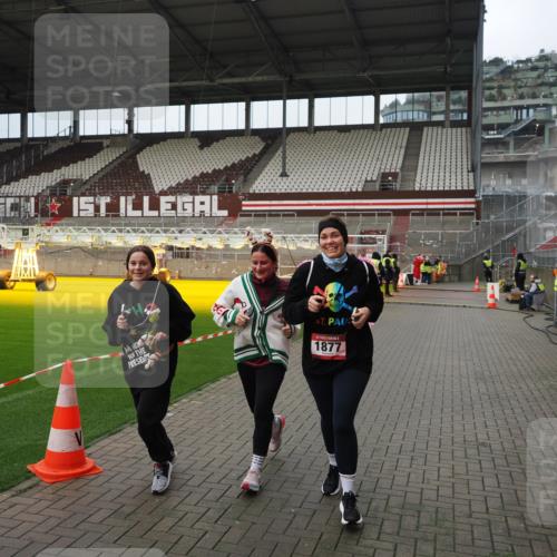 07.12.2025 - St. Pauli X-Mass-Run No. 15 Fabian Wolf http://msf.ph/oto/9423107 07.12.2025 11:57:11 Ziel 722, 1271, 1836, 1877, 2496, 3383 meine-sportfotos.de