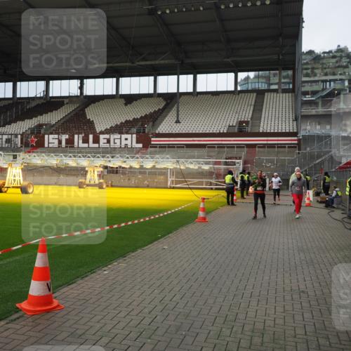 07.12.2025 - St. Pauli X-Mass-Run No. 15 Fabian Wolf http://msf.ph/oto/9423181 07.12.2025 11:58:01 Ziel 3801, 3817, 4218, 4240 meine-sportfotos.de