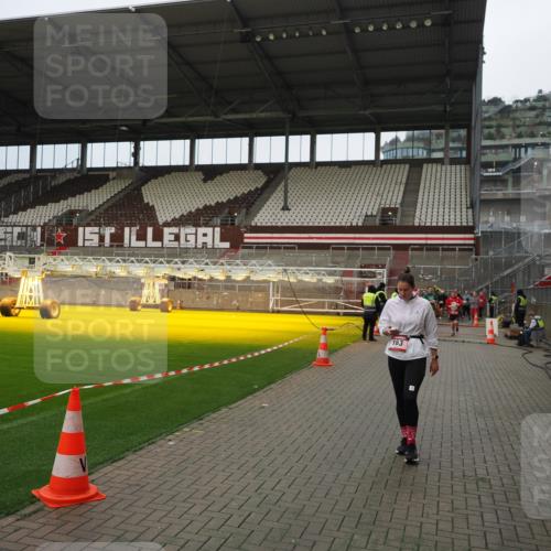 07.12.2025 - St. Pauli X-Mass-Run No. 15 Fabian Wolf http://msf.ph/oto/9423243 07.12.2025 11:58:34 Ziel 163, 1151, 1909, 1914, 3150, 3192, 3457, 3661, 4057, 4505, 4721 meine-sportfotos.de