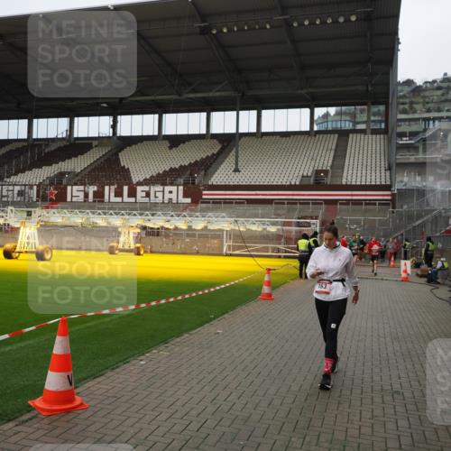 07.12.2025 - St. Pauli X-Mass-Run No. 15 Fabian Wolf http://msf.ph/oto/9423244 07.12.2025 11:58:34 Ziel 163, 1151, 1909, 1914, 3150, 3192, 3457, 3661, 4057, 4505, 4721 meine-sportfotos.de