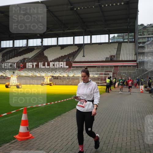 07.12.2025 - St. Pauli X-Mass-Run No. 15 Fabian Wolf http://msf.ph/oto/9423252 07.12.2025 11:58:36 Ziel 163, 1151, 1909, 1914, 3150, 3192, 4057, 4505, 4721 meine-sportfotos.de