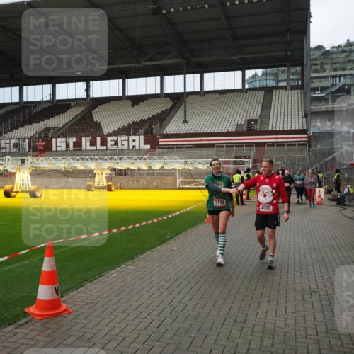 07.12.2025 - St. Pauli X-Mass-Run No. 15 Fabian Wolf http://msf.ph/oto/9423260 07.12.2025 11:58:42 Ziel 163, 409, 413, 415, 419, 589, 3192, 3533, 4312, 4505 meine-sportfotos.de