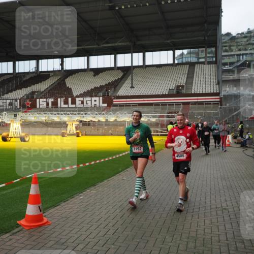 07.12.2025 - St. Pauli X-Mass-Run No. 15 Fabian Wolf http://msf.ph/oto/9423265 07.12.2025 11:58:43 Ziel 163, 409, 413, 415, 419, 589, 3192, 3533, 4312, 4505 meine-sportfotos.de