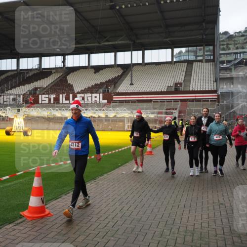 07.12.2025 - St. Pauli X-Mass-Run No. 15 Fabian Wolf http://msf.ph/oto/9423288 07.12.2025 11:58:51 Ziel 409, 413, 415, 419, 589, 1777, 3192, 3533, 4312, 4505 meine-sportfotos.de