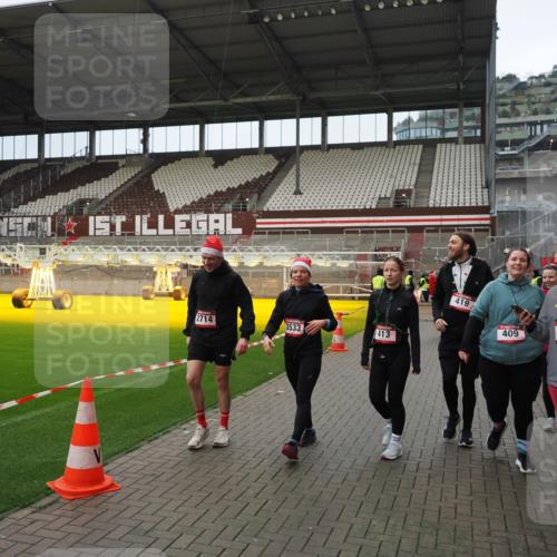 07.12.2025 - St. Pauli X-Mass-Run No. 15 Fabian Wolf http://msf.ph/oto/9423299 07.12.2025 11:58:53 Ziel 409, 413, 415, 419, 589, 1777, 3192, 3533, 4312, 4505 meine-sportfotos.de