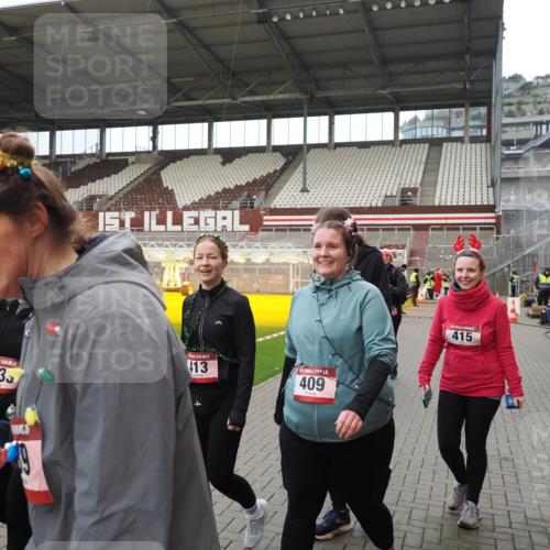 07.12.2025 - St. Pauli X-Mass-Run No. 15 Fabian Wolf http://msf.ph/oto/9423310 07.12.2025 11:58:56 Ziel 409, 413, 415, 419, 589, 1777, 3533, 4312 meine-sportfotos.de