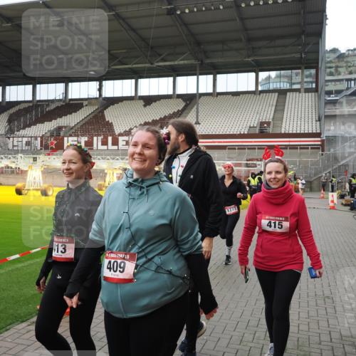 07.12.2025 - St. Pauli X-Mass-Run No. 15 Fabian Wolf http://msf.ph/oto/9423313 07.12.2025 11:58:56 Ziel 409, 413, 415, 419, 589, 1777, 3533, 4312 meine-sportfotos.de