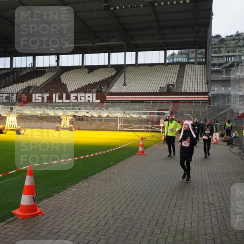 07.12.2025 - St. Pauli X-Mass-Run No. 15 Fabian Wolf http://msf.ph/oto/9423333 07.12.2025 11:59:15 Ziel 862, 1337, 1406, 4733, 4749, 4790 meine-sportfotos.de