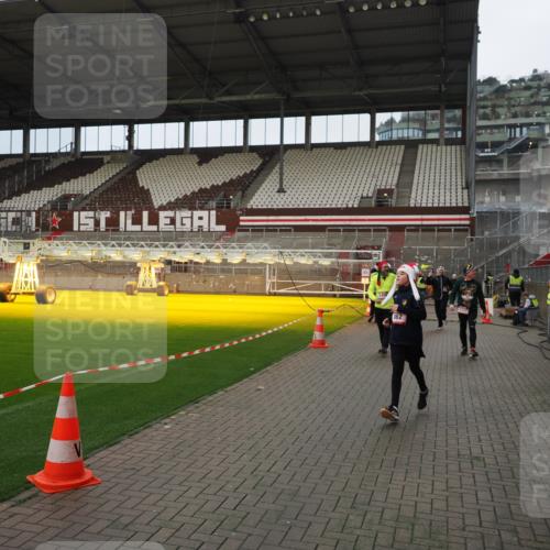 07.12.2025 - St. Pauli X-Mass-Run No. 15 Fabian Wolf http://msf.ph/oto/9423334 07.12.2025 11:59:15 Ziel 862, 1337, 1406, 4733, 4749, 4790 meine-sportfotos.de