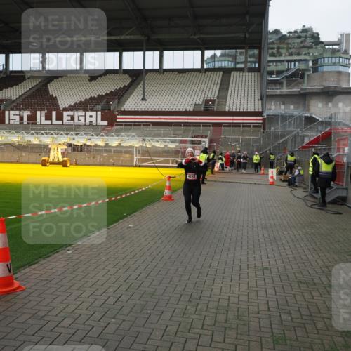 07.12.2025 - St. Pauli X-Mass-Run No. 15 Fabian Wolf http://msf.ph/oto/9423360 07.12.2025 11:59:24 Ziel 862, 1337, 1406, 4242, 4790 meine-sportfotos.de
