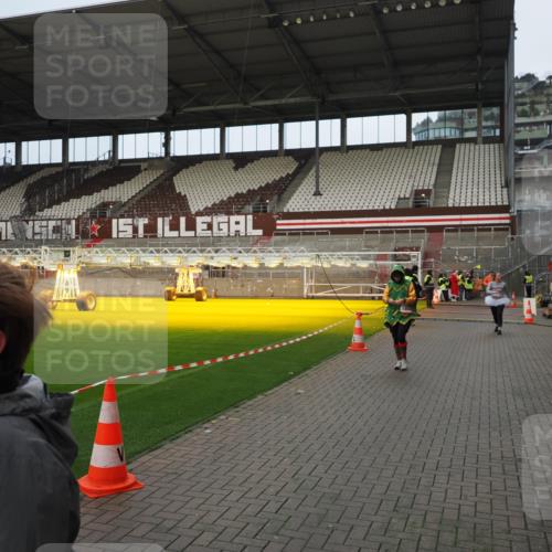 07.12.2025 - St. Pauli X-Mass-Run No. 15 Fabian Wolf http://msf.ph/oto/9423485 07.12.2025 12:01:00 Ziel 124, 1225, 1443, 1635, 1665, 1880, 2032, 3318, 3322 meine-sportfotos.de