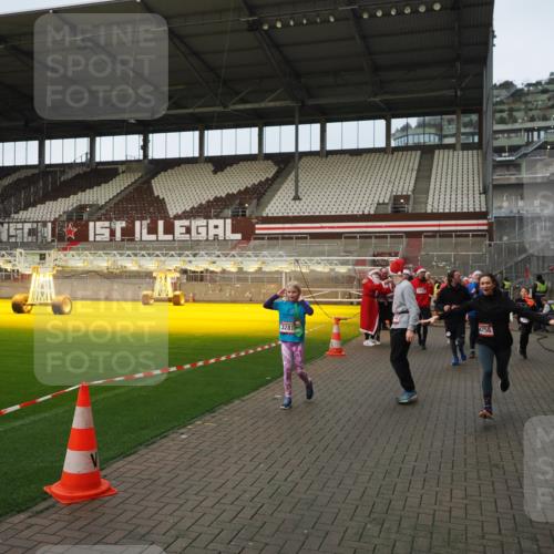 07.12.2025 - St. Pauli X-Mass-Run No. 15 Fabian Wolf http://msf.ph/oto/9423790 07.12.2025 12:03:13 Ziel 267, 2610, 2747, 2822, 2834, 2843, 3122, 3125, 3130, 3134, 3281, 3282, 3937, 3941, 3943, 4024, 4243, 4244, 4741, 4747, 4750, 4751 meine-sportfotos.de