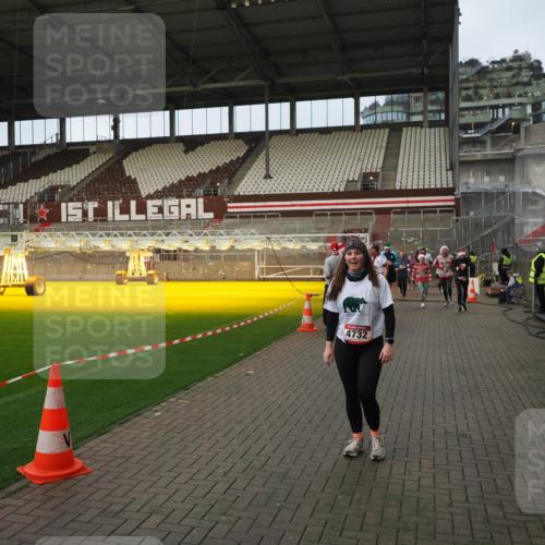 07.12.2025 - St. Pauli X-Mass-Run No. 15 Fabian Wolf http://msf.ph/oto/9423833 07.12.2025 12:03:25 Ziel 267, 2610, 2822, 2834, 2843, 3125, 3134, 3282, 3807, 3937, 3941, 3943, 4006, 4022, 4024, 4241, 4726, 4731, 4732, 4741, 4750, 5007 meine-sportfotos.de