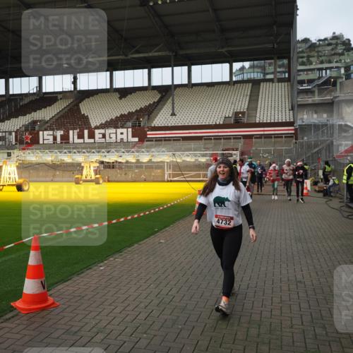 07.12.2025 - St. Pauli X-Mass-Run No. 15 Fabian Wolf http://msf.ph/oto/9423834 07.12.2025 12:03:26 Ziel 267, 2822, 2834, 2843, 3125, 3282, 3807, 3937, 3941, 3943, 4006, 4022, 4024, 4241, 4247, 4726, 4731, 4732, 4741, 4750, 5007 meine-sportfotos.de