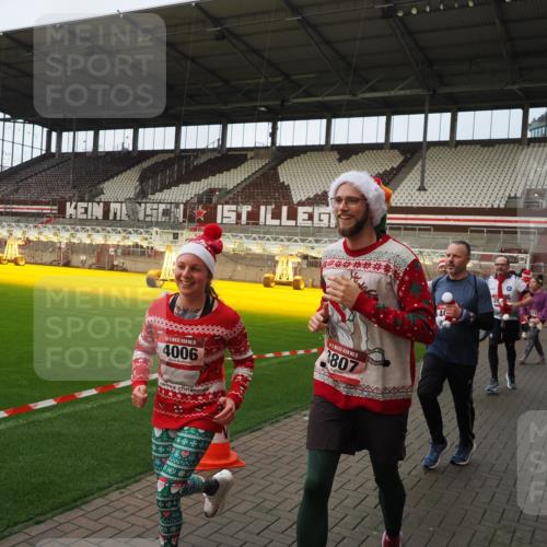 07.12.2025 - St. Pauli X-Mass-Run No. 15 Fabian Wolf http://msf.ph/oto/9423850 07.12.2025 12:03:32 Ziel 255, 258, 263, 3807, 3937, 3943, 4006, 4022, 4221, 4224, 4241, 4247, 4726, 4731, 4732, 4741, 4746, 5007 meine-sportfotos.de