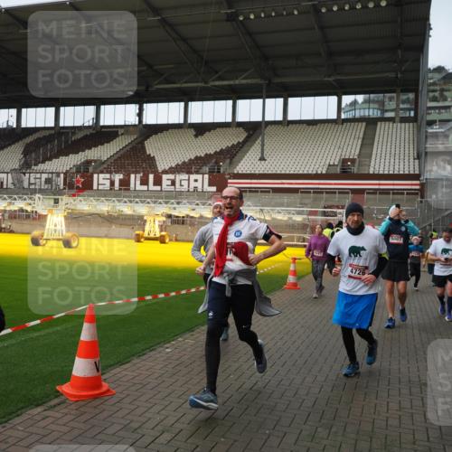 07.12.2025 - St. Pauli X-Mass-Run No. 15 Fabian Wolf http://msf.ph/oto/9423852 07.12.2025 12:03:33 Ziel 255, 258, 263, 3807, 4006, 4022, 4221, 4224, 4241, 4247, 4726, 4731, 4732, 4746, 5007 meine-sportfotos.de