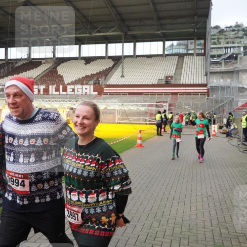07.12.2025 - St. Pauli X-Mass-Run No. 15 Fabian Wolf http://msf.ph/oto/9423906 07.12.2025 12:03:51 Ziel 255, 258, 263, 723, 3081, 3082, 3316, 3317, 3994, 3996, 3997, 4011, 4021, 4221, 4742 meine-sportfotos.de