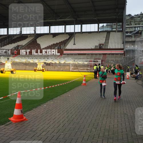 07.12.2025 - St. Pauli X-Mass-Run No. 15 Fabian Wolf http://msf.ph/oto/9423913 07.12.2025 12:03:52 Ziel 263, 723, 3081, 3082, 3316, 3317, 3994, 3996, 3997, 4011, 4021, 4742 meine-sportfotos.de