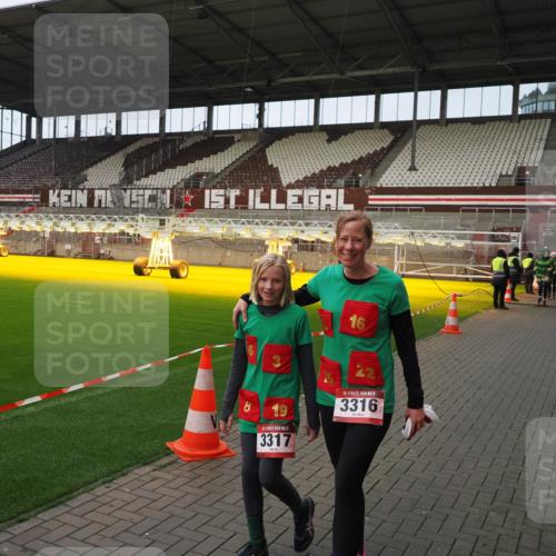 07.12.2025 - St. Pauli X-Mass-Run No. 15 Fabian Wolf http://msf.ph/oto/9423928 07.12.2025 12:03:56 Ziel 1236, 1357, 3081, 3082, 3316, 3317, 3753, 3851, 3994, 3996, 3997, 4011, 4021, 4047, 4049, 4131, 4365, 4367, 4742 meine-sportfotos.de