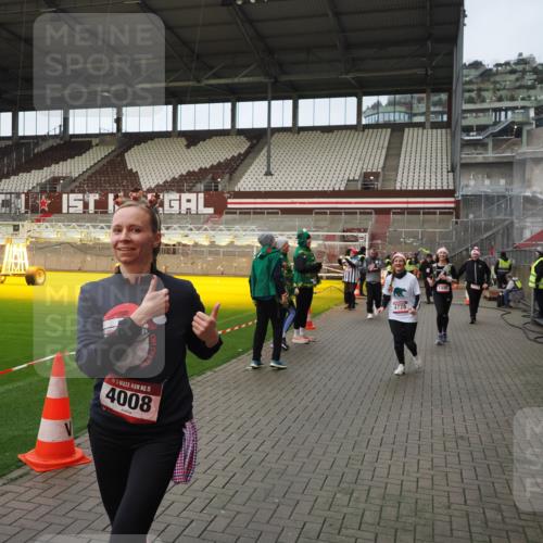 07.12.2025 - St. Pauli X-Mass-Run No. 15 Fabian Wolf http://msf.ph/oto/9423981 07.12.2025 12:04:18 Ziel 778, 795, 923, 1228, 1231, 1490, 1504, 2091, 2398, 3121, 3705, 3983, 3985, 4008, 4302, 4305, 4311, 4374, 4375, 4386, 4728 meine-sportfotos.de
