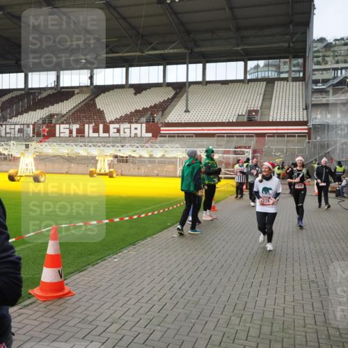 07.12.2025 - St. Pauli X-Mass-Run No. 15 Fabian Wolf http://msf.ph/oto/9423983 07.12.2025 12:04:18 Ziel 778, 795, 923, 1228, 1231, 1490, 1504, 2091, 2398, 3121, 3705, 3983, 3985, 4008, 4302, 4305, 4311, 4374, 4375, 4386, 4728 meine-sportfotos.de