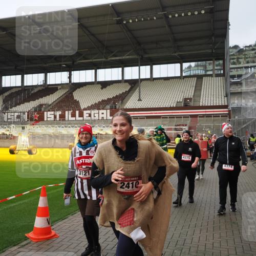 07.12.2025 - St. Pauli X-Mass-Run No. 15 Fabian Wolf http://msf.ph/oto/9424004 07.12.2025 12:04:27 Ziel 1228, 1231, 1490, 1504, 2404, 2410, 2769, 3675, 3833, 4008, 4056, 4059, 4302, 4305, 4311, 4374, 4375, 4386, 4728 meine-sportfotos.de